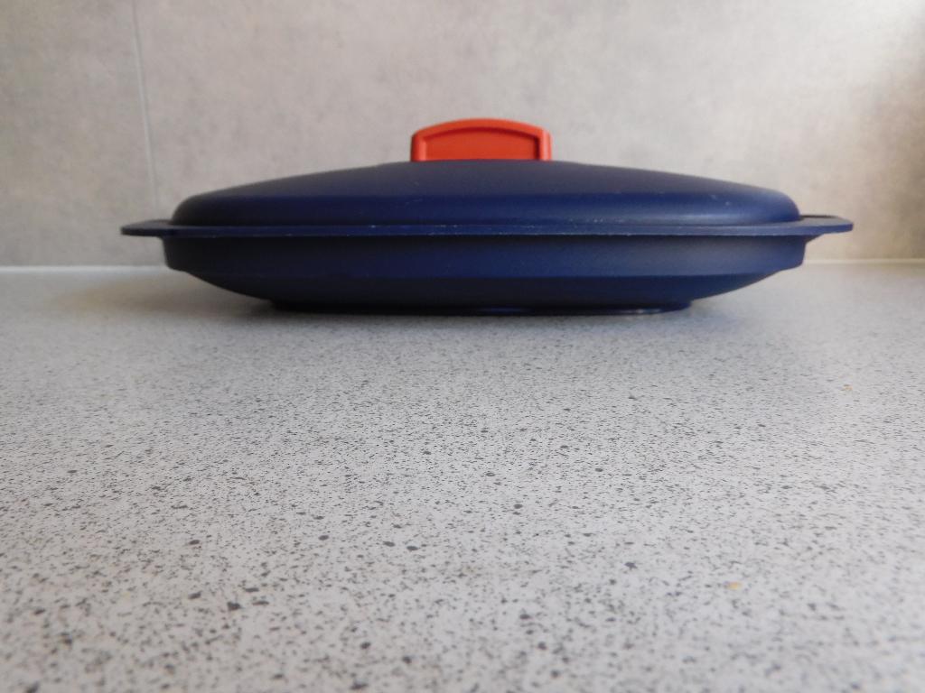 Tupperware Serveer Schaal 400 ml. Indigo Rood, Ophalen of Verzenden, Zo goed als nieuw, Blauw, Schaal