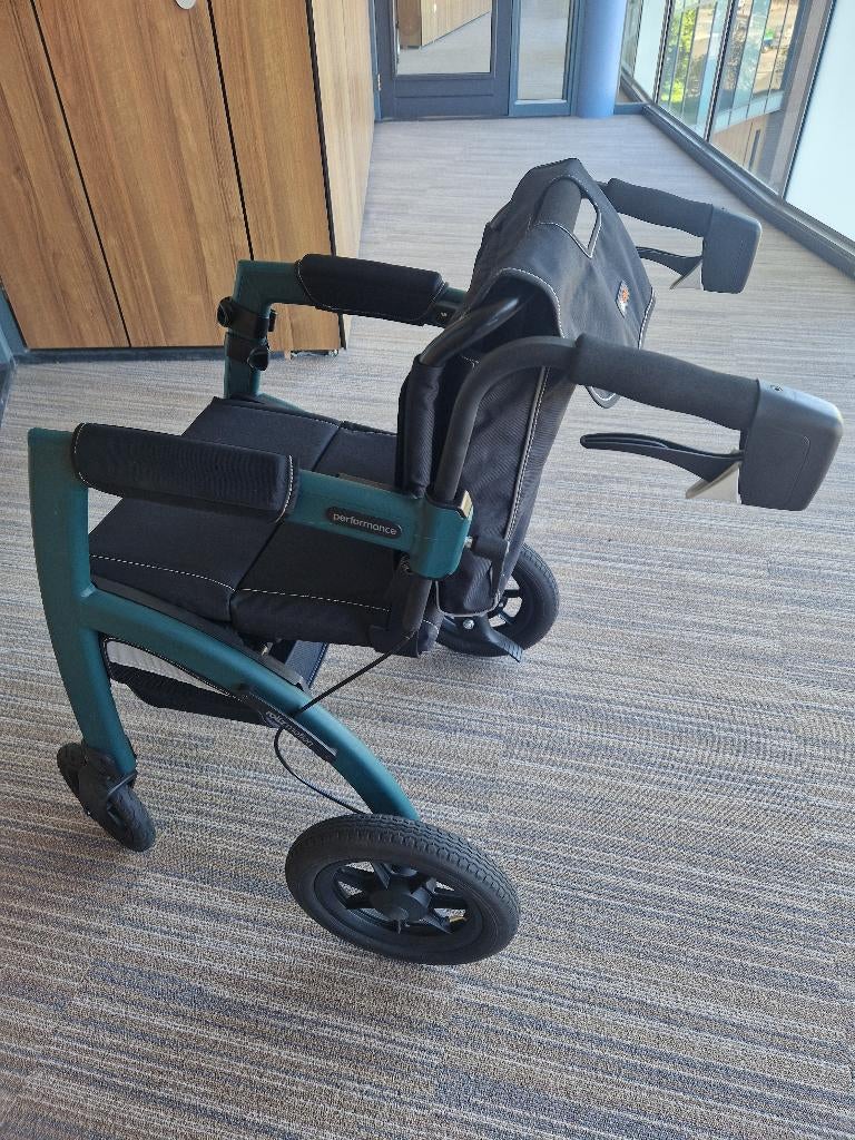 Rollator/rolstoel Rolzz Motion Performance met luchtbanden, Ophalen, Opvouwbaar, Zo goed als nieuw