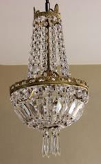 Gerestaureerde zakkroonluchter, Ophalen