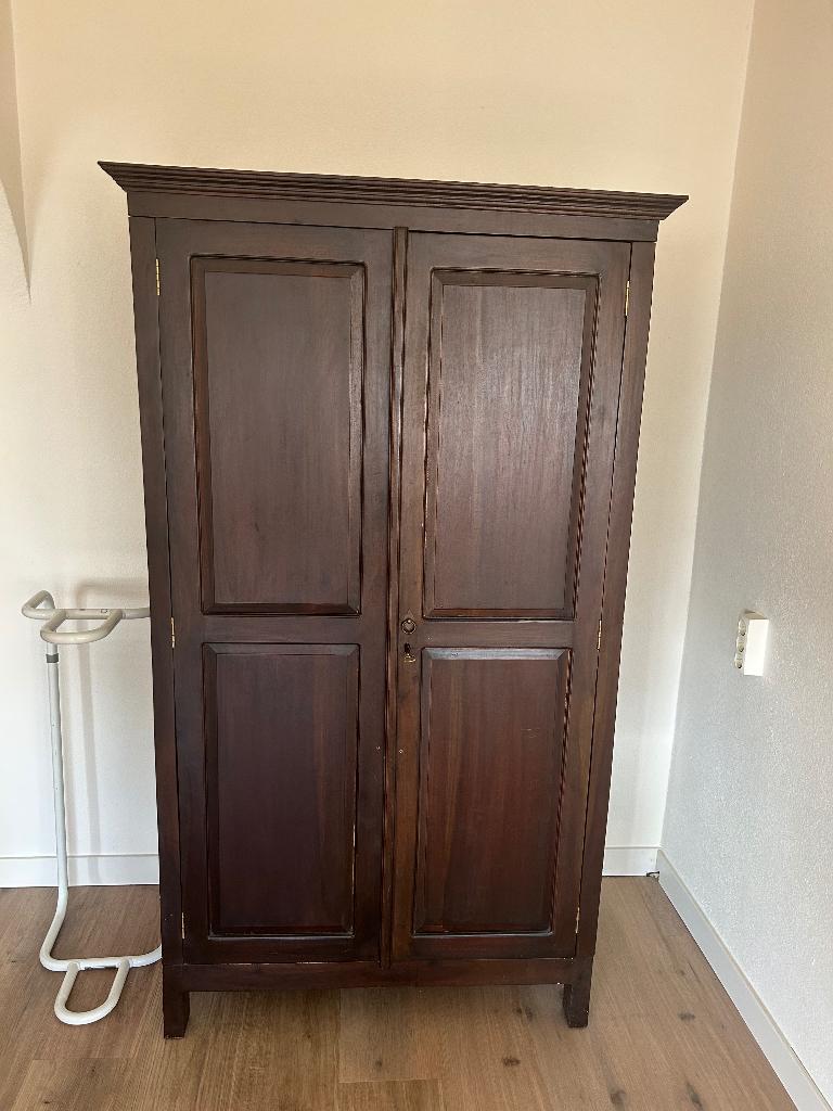 Koloniale kast, Ophalen, Gebruikt