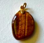 Kettinghanger met bruine steen kattenoog, Gebruikt, Overige voorstellingen, Bruin, Ophalen of Verzenden