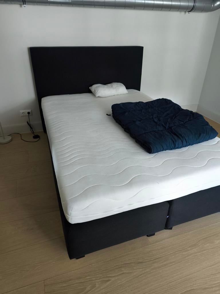 Boxspring Karlsson Beter Bed 140x200, Ophalen, Grijs, 140 cm, Zo goed als nieuw
