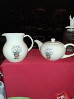 Lavendel theepot en melkkan set van jet ter steege, Keramiek, Overige typen, Ophalen of Verzenden, Zo goed als nieuw