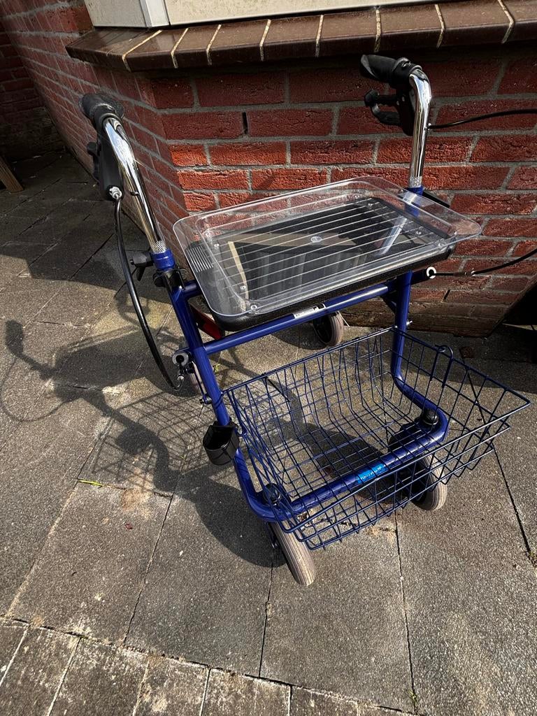 Blauwe rollator, Diversen, Rollators, Ophalen, Opvouwbaar, Zo goed als nieuw