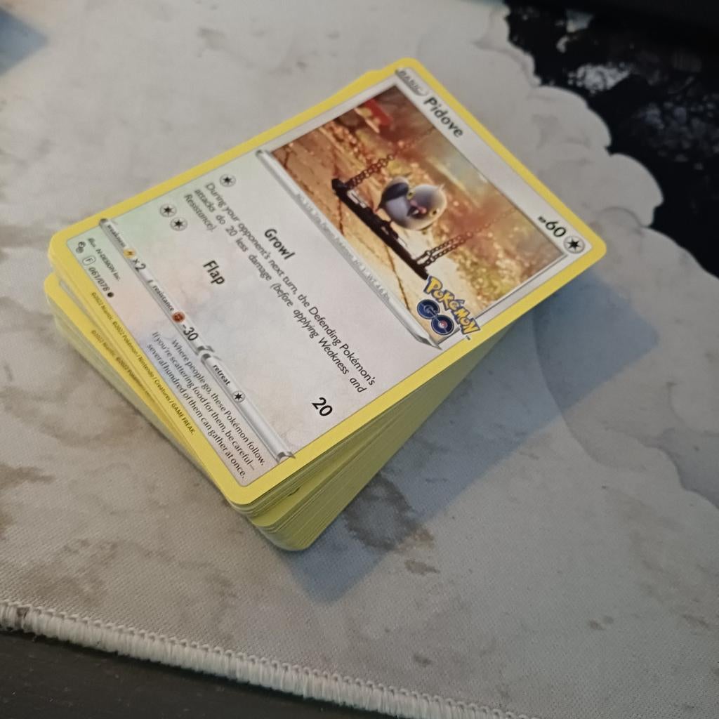 Pokemon kaarten pokemon go, Ophalen of Verzenden