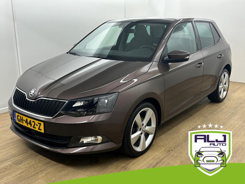 Skoda Fabia Occasion 1.2 TSI First Edition Style | Bruin | T, Auto's, Stof, 4 cilinders, Bruin, Origineel Nederlands