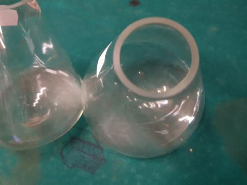 vaasjes van glas kegelvorm, Ophalen of Verzenden