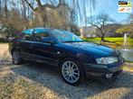 Nissan Primera 2.0 SLX Drive AIRCO, Auto's, Nissan, Gebruikt, 4 cilinders, Blauw, Bedrijf
