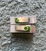 NIEUW, set van 2 identieke groen/zilveren USB sticks, 8GB, Computers en Software, USB Sticks, Ophalen of Verzenden, Nieuw, 8 GB