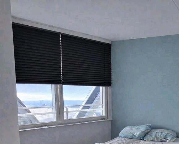 Set van 3 verduisterende plissé gordijnen - FETIM, Huis en Inrichting, Ophalen, Gebruikt, 100 tot 150 cm, 100 tot 150 cm