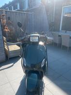 Stijlvolle donkergroene scooter met windscherm, Fietsen en Brommers, Ophalen, Gebruikt, Overige typen, Overige merken