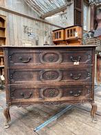 Antieke sleetse Franse ladekast kast commode