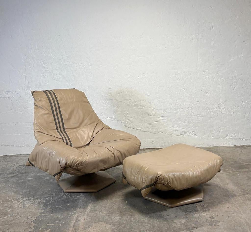 Vintage Space Age leren fauteuil en ottoman, Dover design, Huis en Inrichting, Fauteuils, Ophalen, Tweedehands, Tweedehands, 50 tot 75 cm