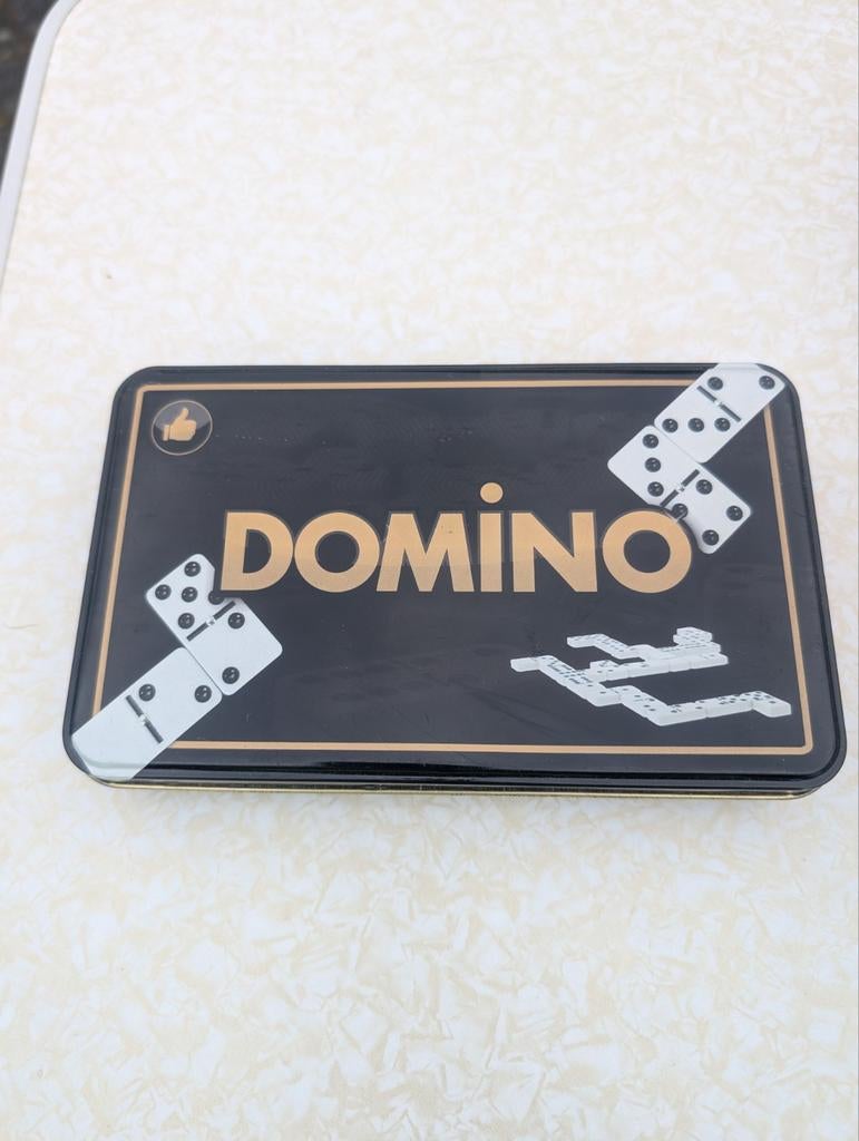 Domino spel in blikje - Ideaal voor onderweg!, Hobby en Vrije tijd, Gezelschapsspellen | Overige, Een of twee spelers, Ophalen of Verzenden
