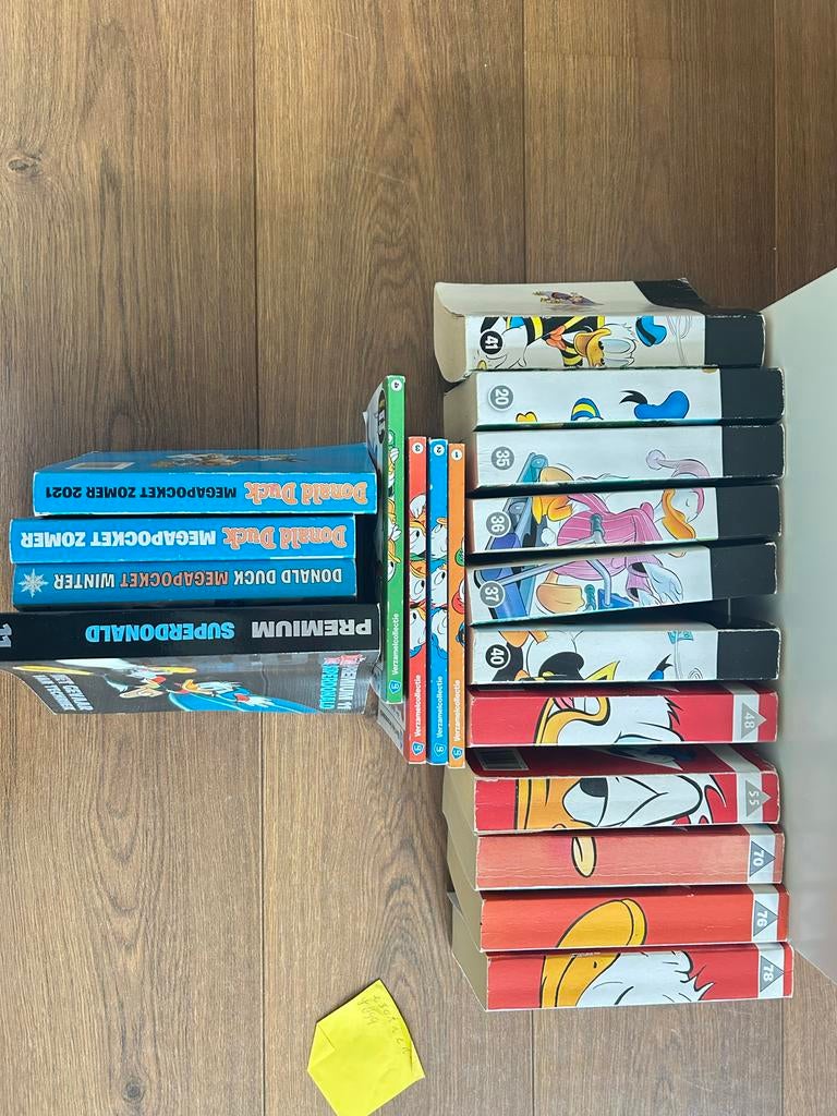 Donald Duck Mega/Dubbel/Themapockets  19 stuks, Meerdere stripboeken, Ophalen of Verzenden, Gelezen