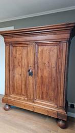 Antieke linnenkast, Ophalen