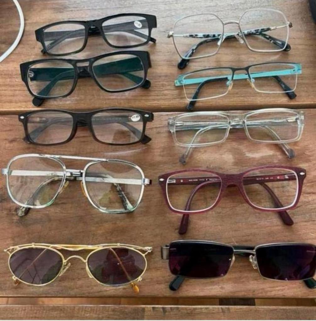 ( Zonne) Brillen / ( Merk) Brillen / 28 st. Brillenkokers ++, Ophalen of Verzenden, Zo goed als nieuw, Bril, Overige merken