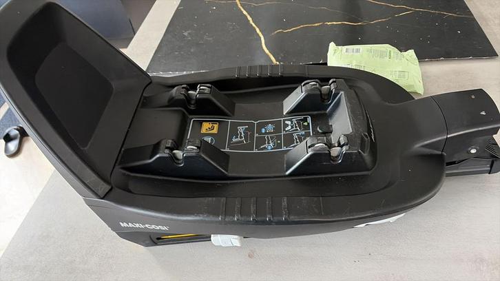 Maxi Cosi Pebble met Isofix base, Kinderen en Baby's, Autostoeltjes, Gebruikt, Maxi-Cosi, 0 t/m 13 kg, Isofix, Ophalen