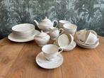 Roomwit vintage servies met zilveren rand 6 (of 12) personen, Ophalen, Keramiek, Zo goed als nieuw, Overige stijlen