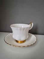 Royal Albert Val D'Or, kop en schotel, wit met gouden randje, Ophalen of Verzenden