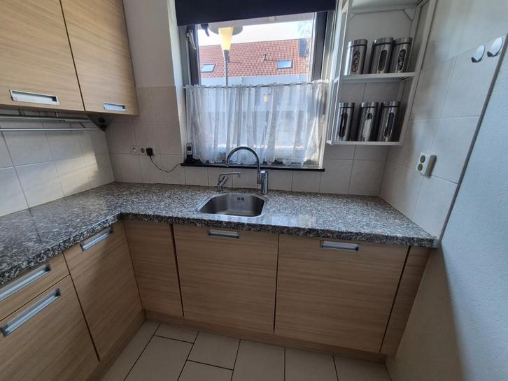 Gebruikte keuken met apparatuur, Huis en Inrichting, Keuken | Complete keukens, Gebruikt, Hoekkeuken, Graniet of Steen, Ophalen