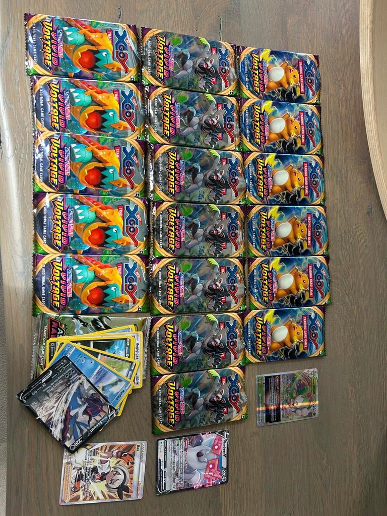 Pokémon TCG Booster Packs & Kaarten - Vivid Voltage & Astral, Ophalen of Verzenden, Nieuw, Booster