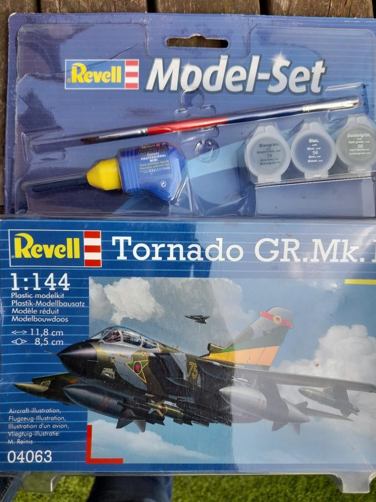 Revell Model-Set Tornado GR.Mk.1(NIEUW in verpakking.), Ophalen of Verzenden, Nieuw, 1:72 tot 1:144, Revell