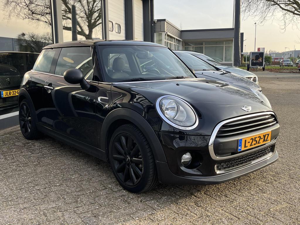 Mini Mini 1.5 One Lage km stoelverwarming keyless led, Stof, Gebruikt, 4 stoelen, 102 pk