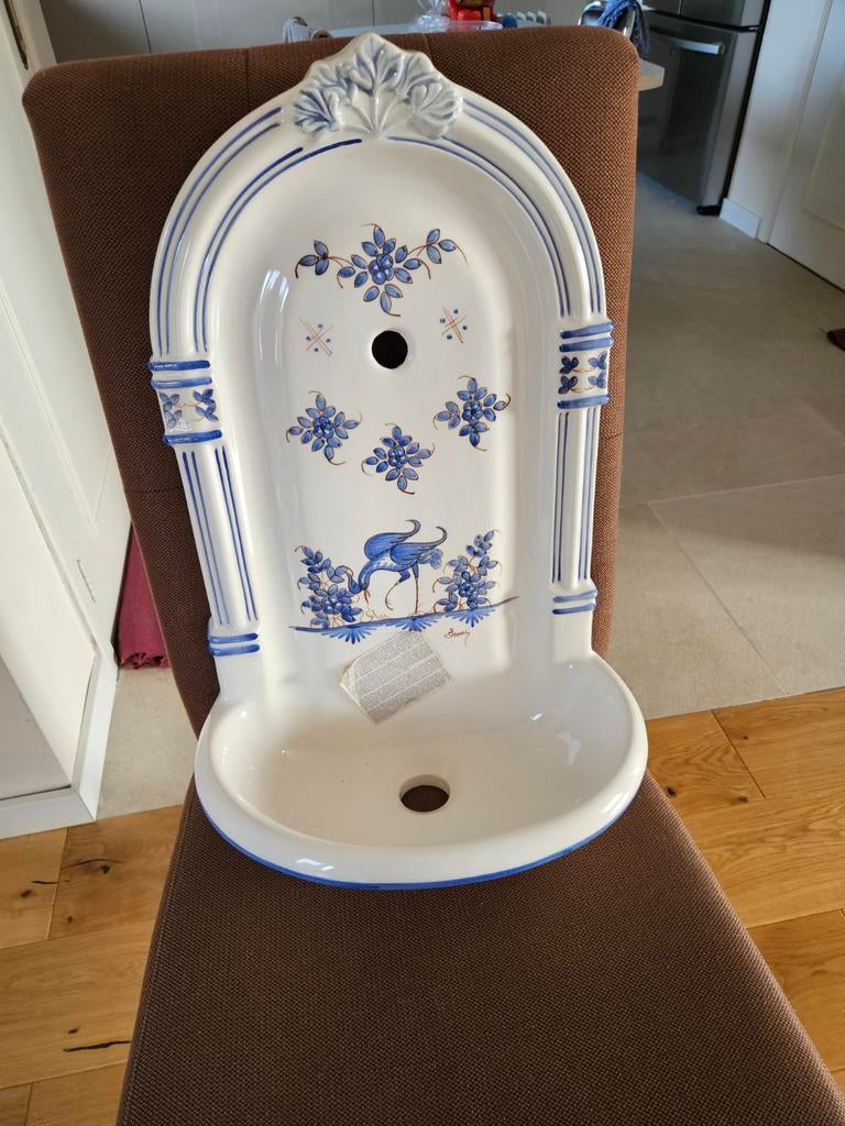 Wandfontein wastafel met Delfts blauw decor en accessoires, Doe-het-zelf en Verbouw, Sanitair, Nieuw, Wastafel, Ophalen