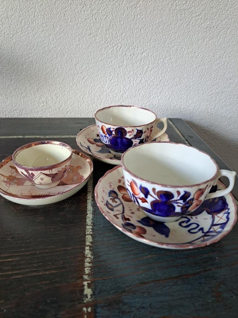 19e eeuw Engels goudluster porselein, 3 kopjes en schotels, Ophalen of Verzenden