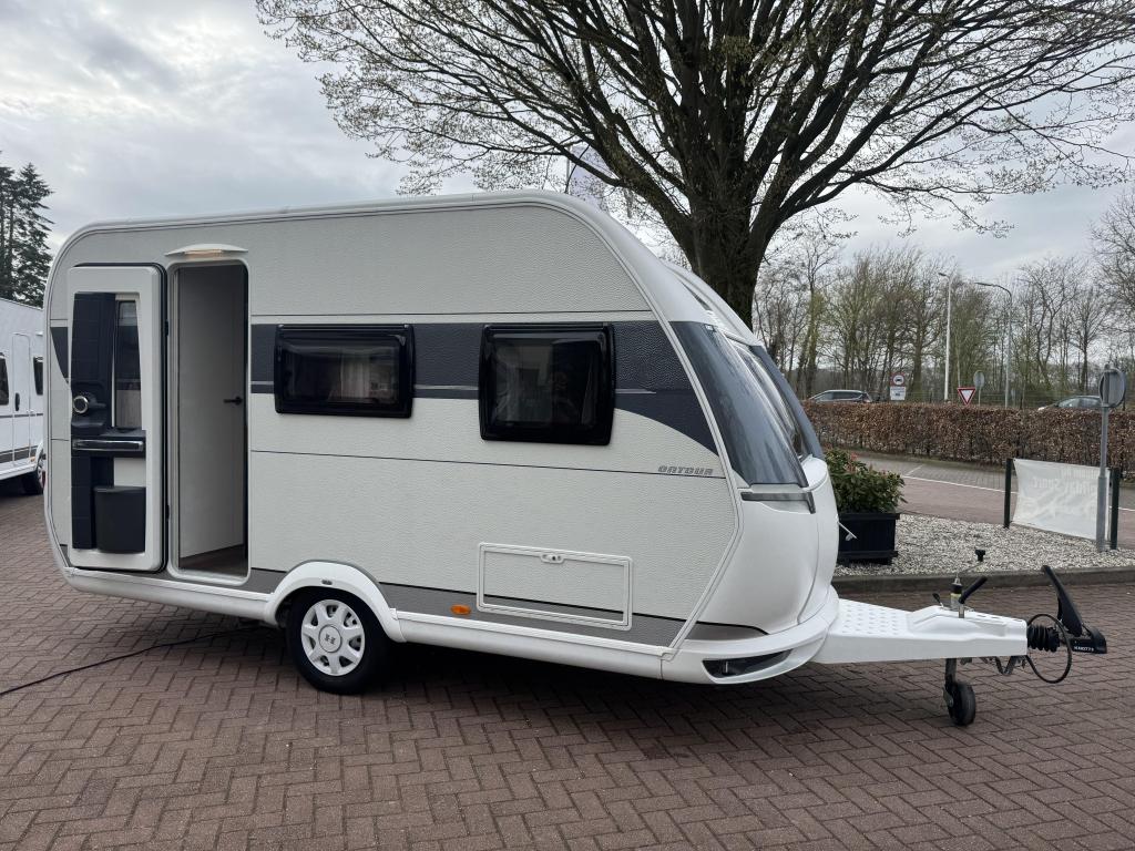 Hobby On Tour 390 SF Voortent,Fietsendrager, Hobby, Bedrijf, Treinzit, 750 - 1000 kg