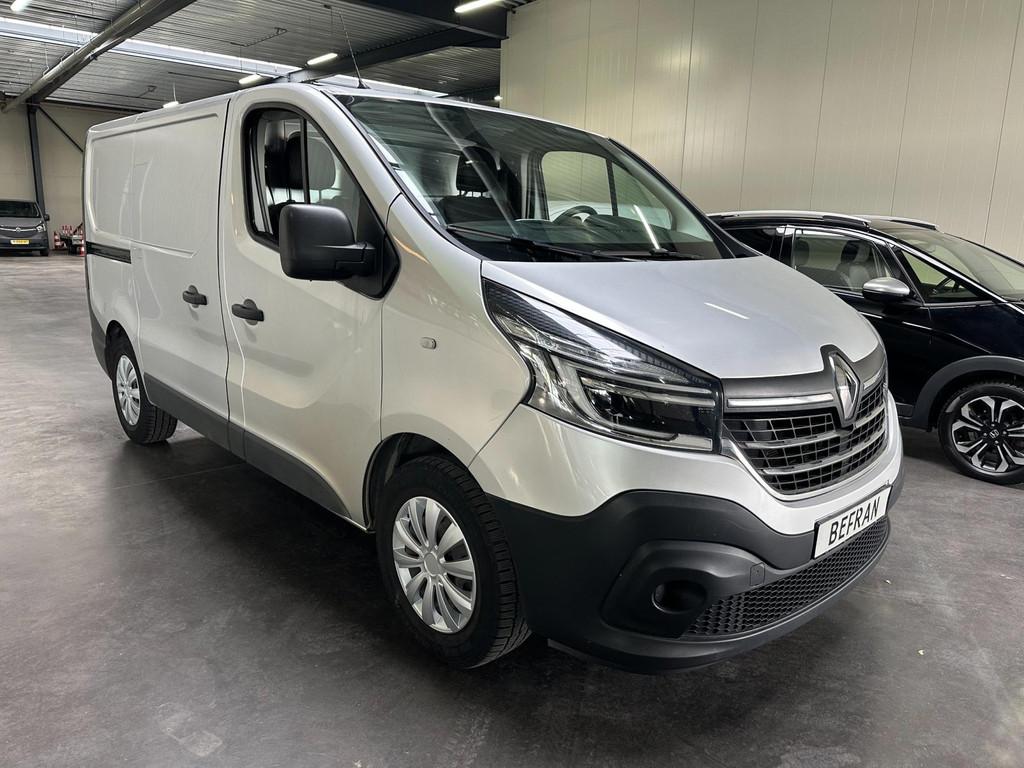 Renault TRAFIC 2.0 dCi 120 Pk Airco/ PDC, Voorwielaandrijving, Gebruikt, Euro 6, 4 cilinders