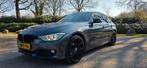 BMW 3-Serie 1.6 320I 125KW EDE 2013 Grijs, Auto's, Achterwielaandrijving, Zwart, 4 cilinders, 75 €/maand