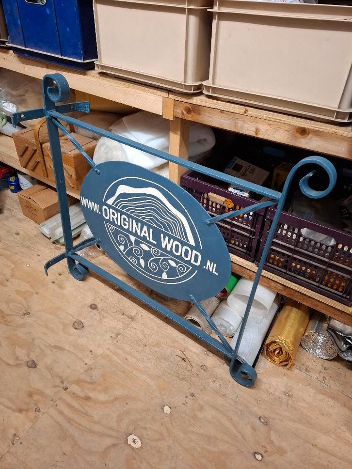 Groot gietijzeren uithangbord – voor winkel of bedrijf, Antiek en Kunst, Curiosa en Brocante, Ophalen