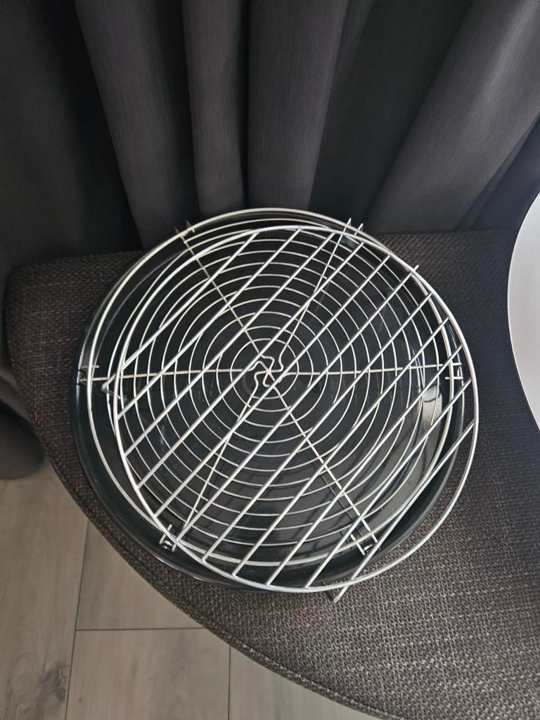 Rond rooster voor oven of BBQ, Ophalen of Verzenden, Zo goed als nieuw