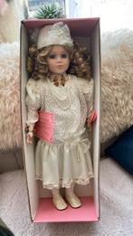 Nog nieuw in de doos Sublime collectie poppen uit Belgie, Verzamelen, Poppen, Ophalen of Verzenden, Nieuw, Overige typen