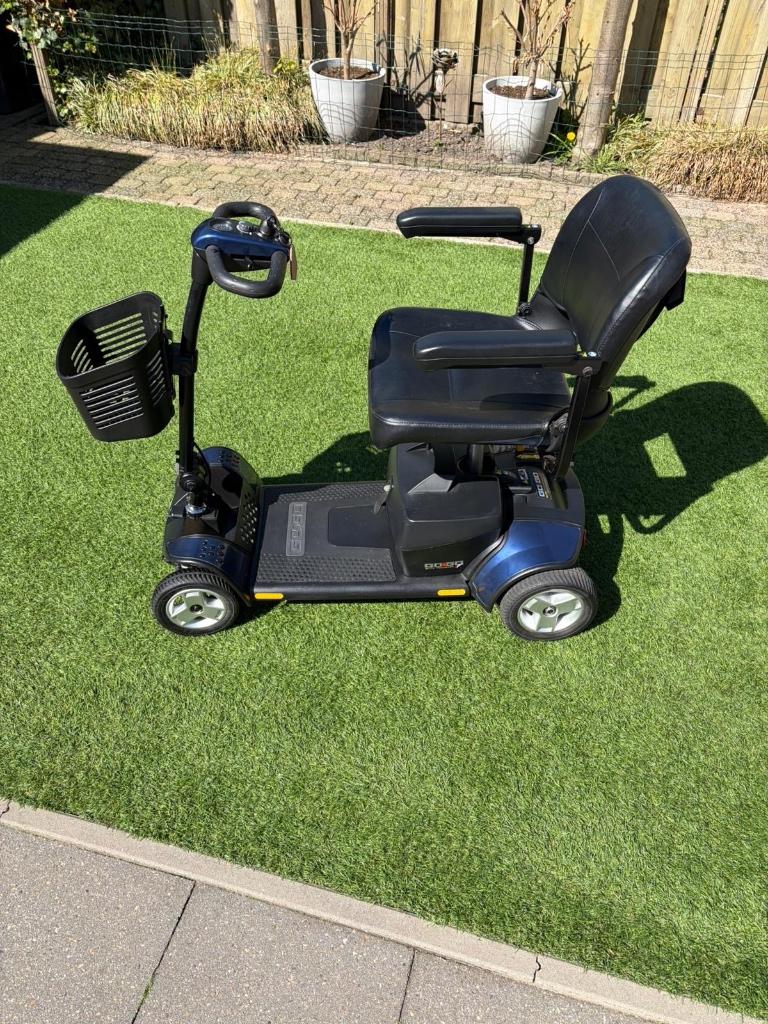 Scootmobiel NIEUWE ACCU, Diversen, Rolstoelen, Ophalen, Zo goed als nieuw, Elektrische rolstoel