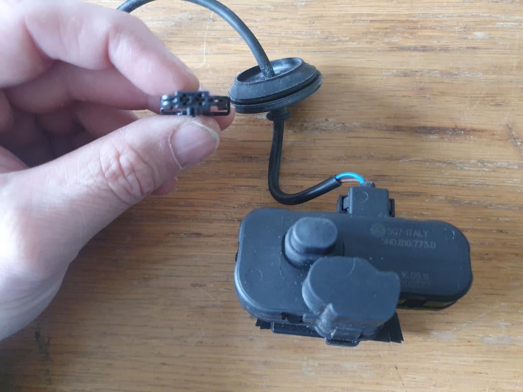 Tankklep vergrendeling VW Scirocco 1.4 TSI 118KW, Auto-onderdelen, Ophalen of Verzenden