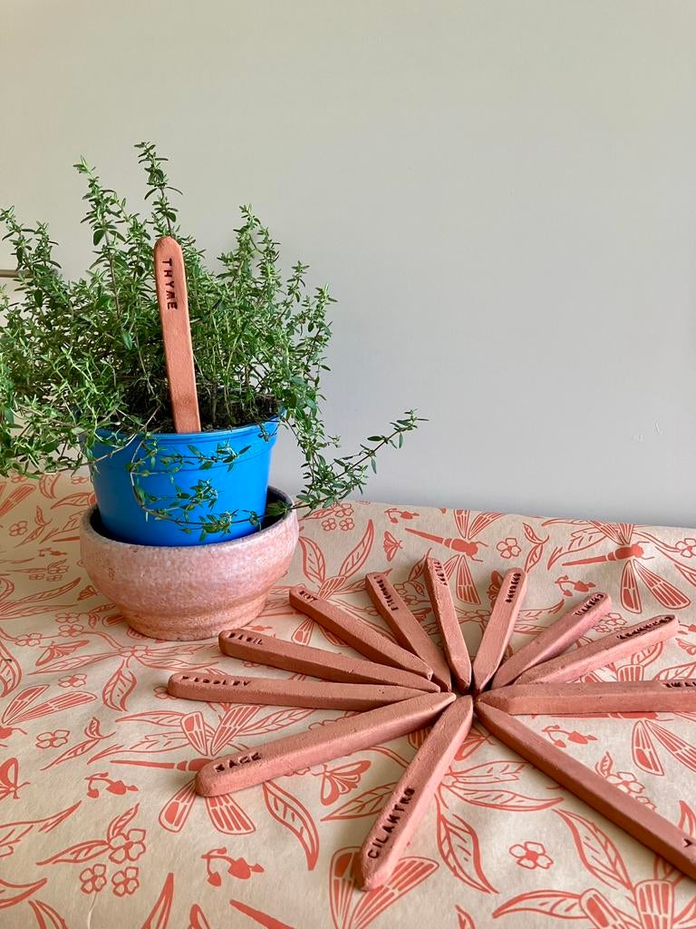 Plantenstekers van gebakken klei, €0,75 per stuk, Ophalen of Verzenden, Zo goed als nieuw