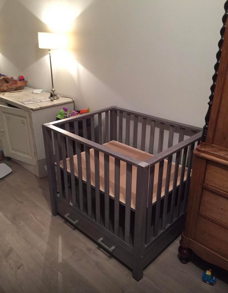 Kidsmill (babypark) box casper met lade en zwenkwielen., Kinderen en Baby's, Boxen, Ophalen, Gebruikt, Vierkant, In hoogte verstelbaar