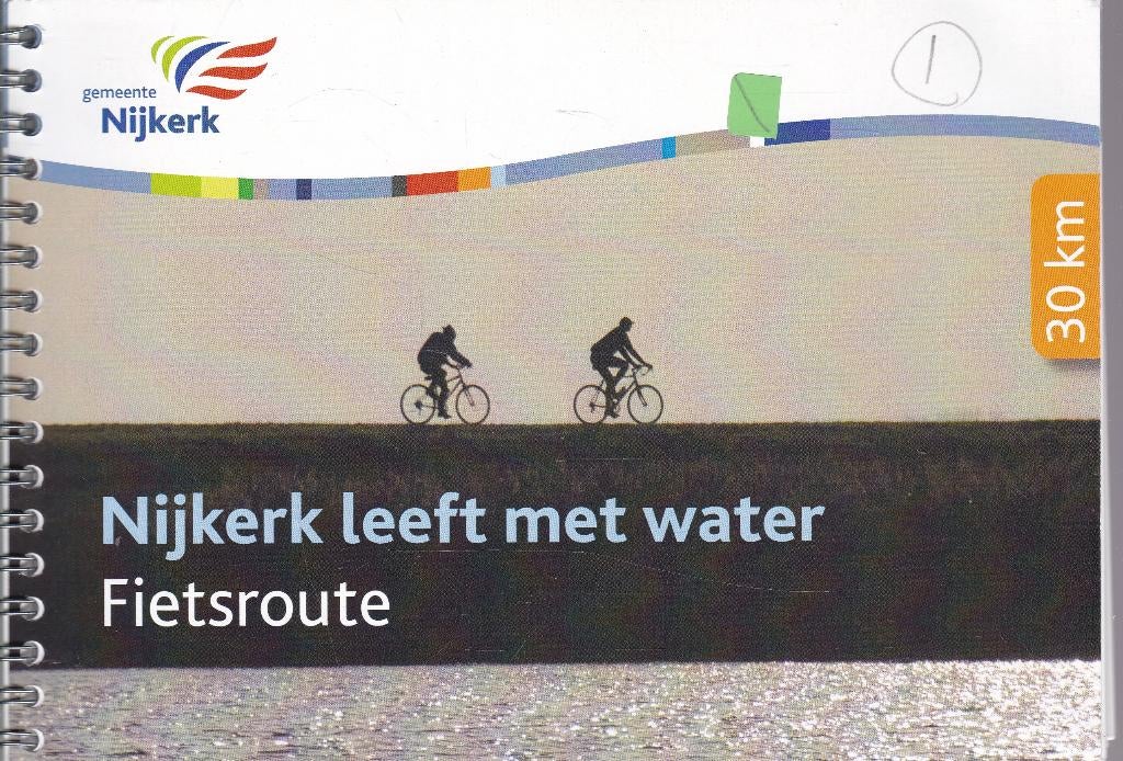Nijkerk leeft met water. Fietsroute, Boeken, Ophalen of Verzenden, Reisgids of -boek, Benelux, Gelezen