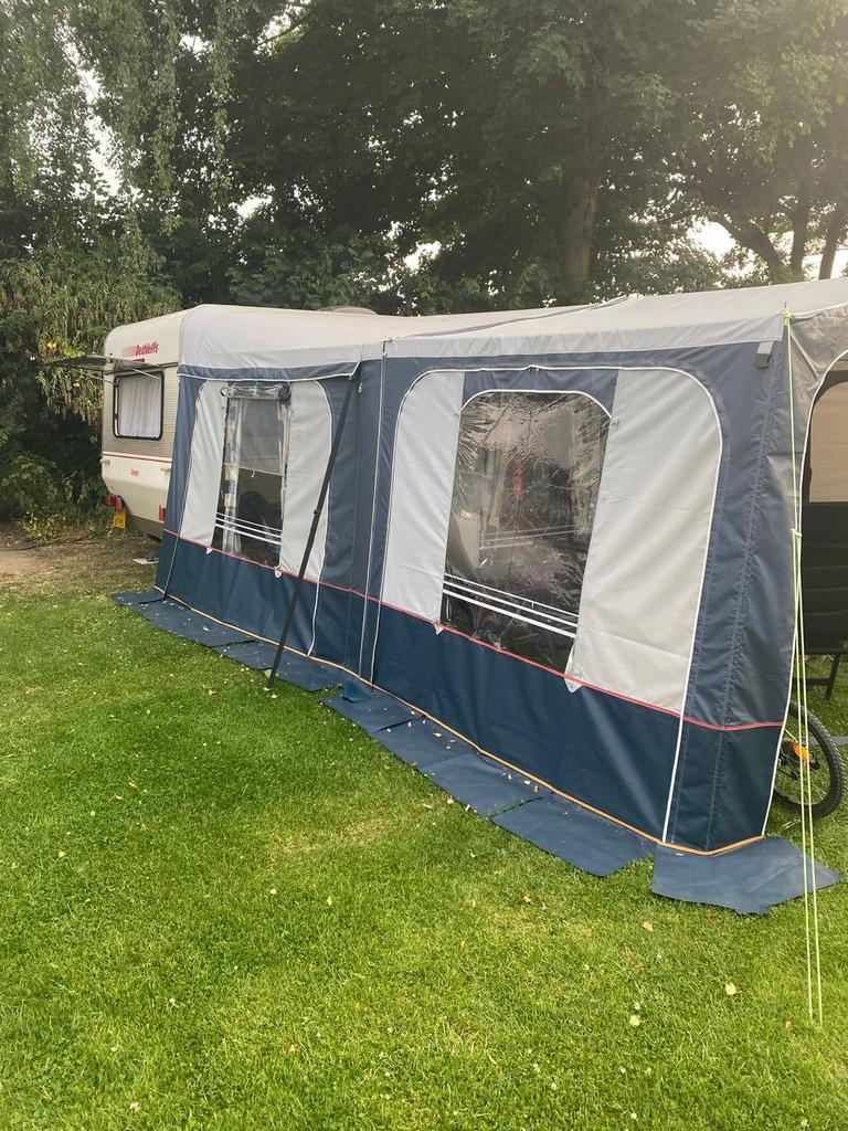 Dethleffs caravan met vast bed en rondzit, Caravans en Kamperen, Vast bed, Rondzit, Particulier, Dethleffs