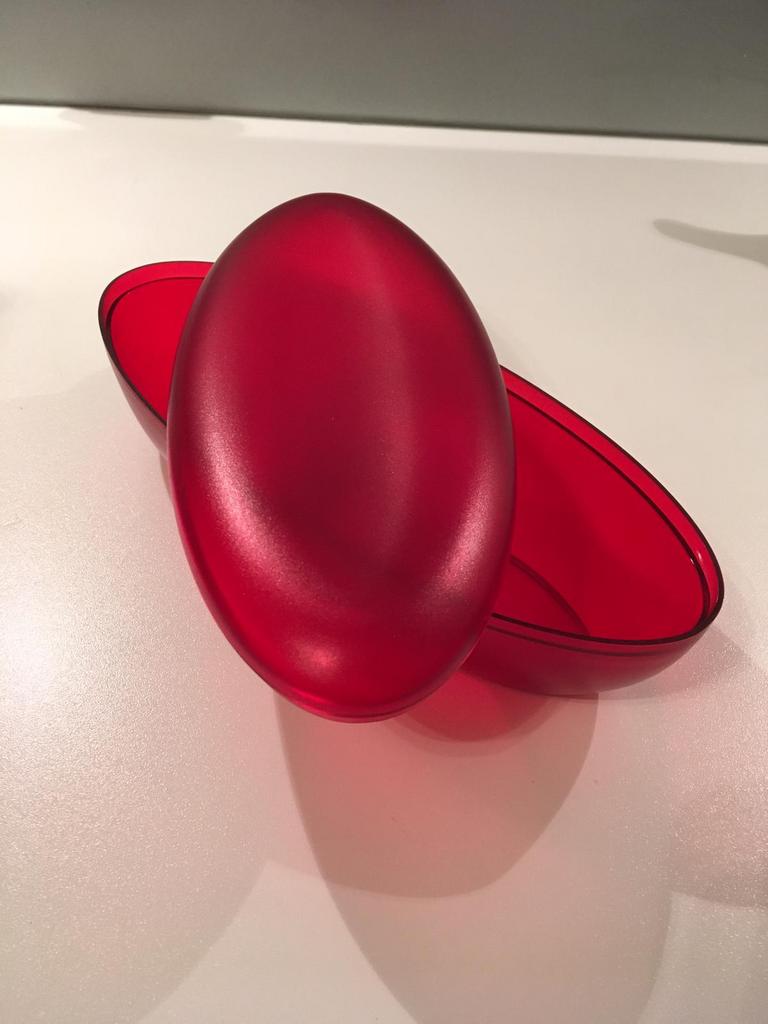 Rode, Kunststoffen schaal voor bijv nootjes., Ophalen of Verzenden, Zo goed als nieuw, Overige materialen