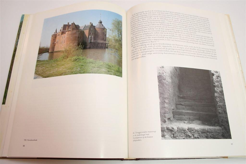Kasteel Ammersoyen — Geschiedenis met Genealogische Tabel, Boeken, Ophalen of Verzenden, Gelezen