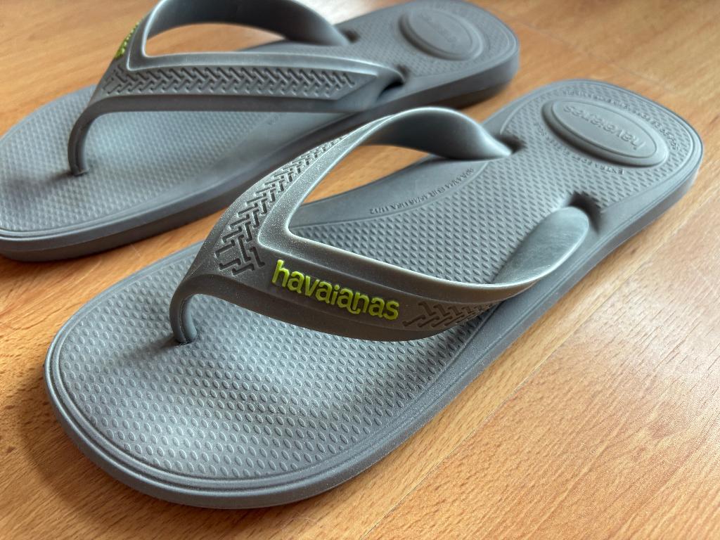 Teenslippers Havaianas maat 43/44, Slippers, Overige kleuren, Havaianas, Nieuw