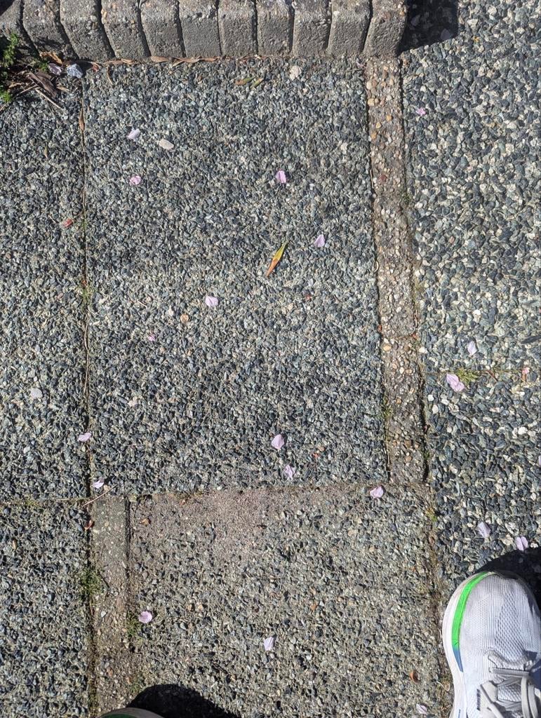 GRATIS Grindtegels en klinkertjes GRATIS, Ophalen, Gebruikt, Beton, Terrastegels
