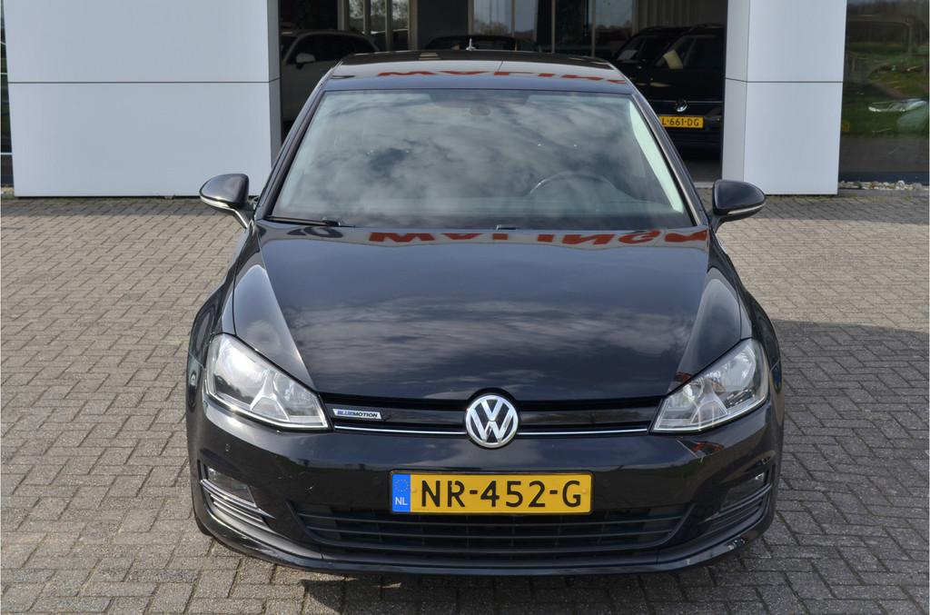 Volkswagen Golf 1.0 TSI Connected Series Camera | Carplay |, Voorwielaandrijving, Stof, Gebruikt, Origineel Nederlands