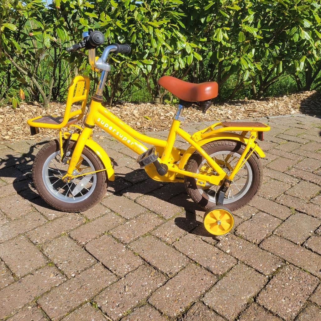 Supersuper kinderfiets 12 inch met zijwielen, Fietsen en Brommers, Fietsen | Kinderfietsjes, Ophalen, Gebruikt, Minder dan 16 inch