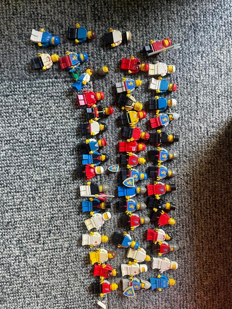 Lego poppetjes jaren 80/90. Ridders astronauten etc., Kinderen en Baby's, Speelgoed | Duplo en Lego, Inclusief minifiguren, Gebruikt