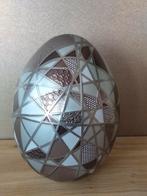 GROOT BLIKKEN GEOGRAFISCH PAASEI IN BRUIN TINTEN*CARL, Verzenden, Zo goed als nieuw